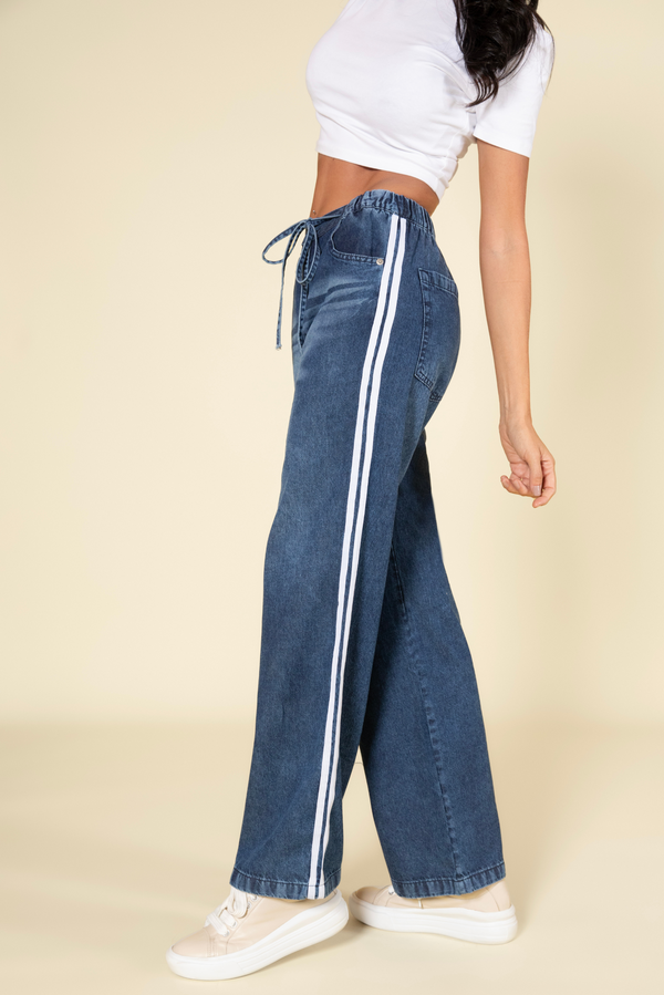 Jeans Sport Straight Leg – Perna Reta, Cintura Alta, Tecido Leve | Azul Médio Ref: 240920